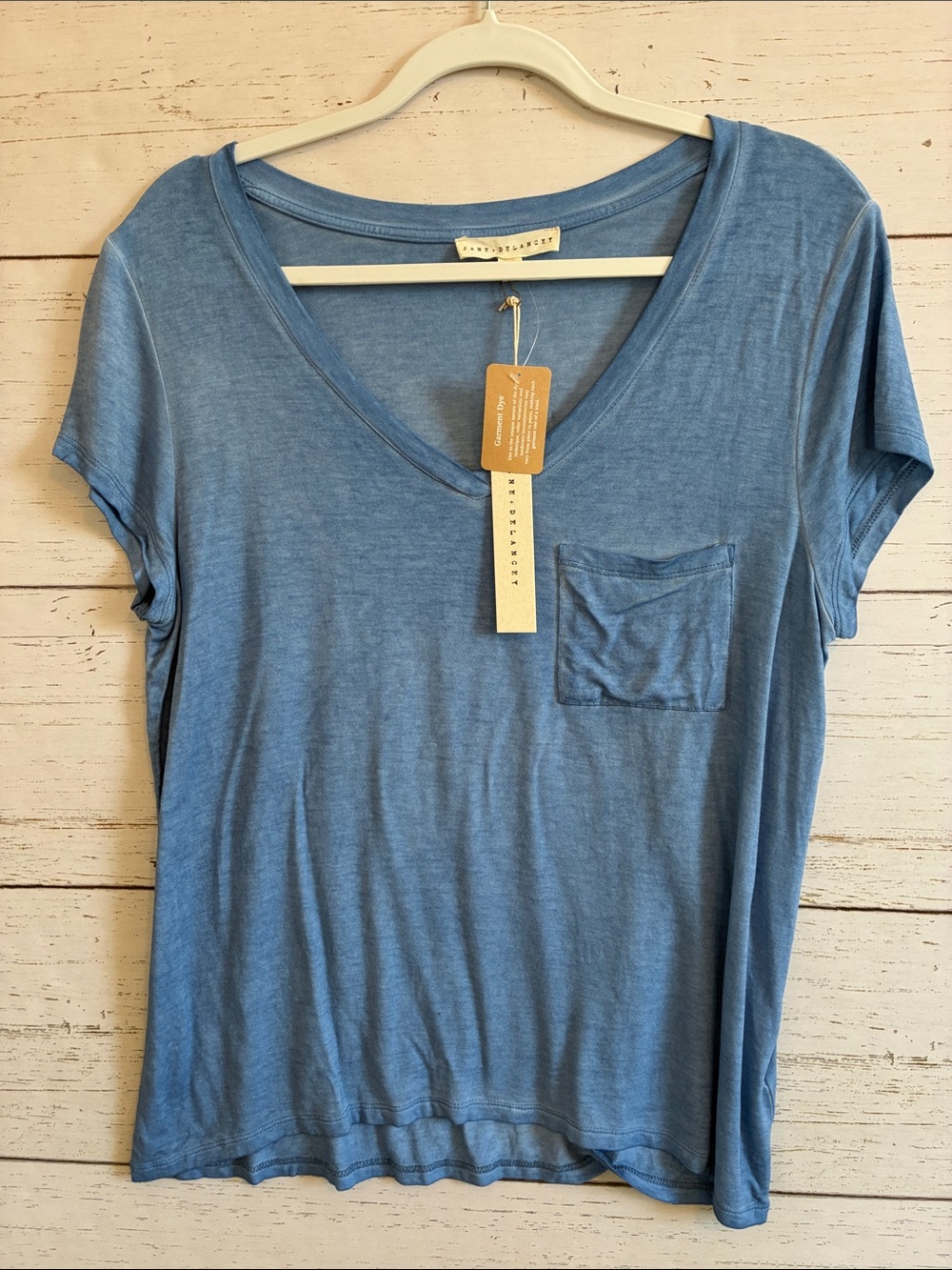 Jane & Delancey Blue V Neck Lightweight T-Shirt, size L, NWT - Picture 10 of 10